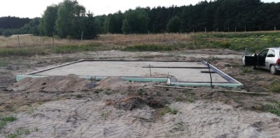 11 zasypanie fundamentów.jpg